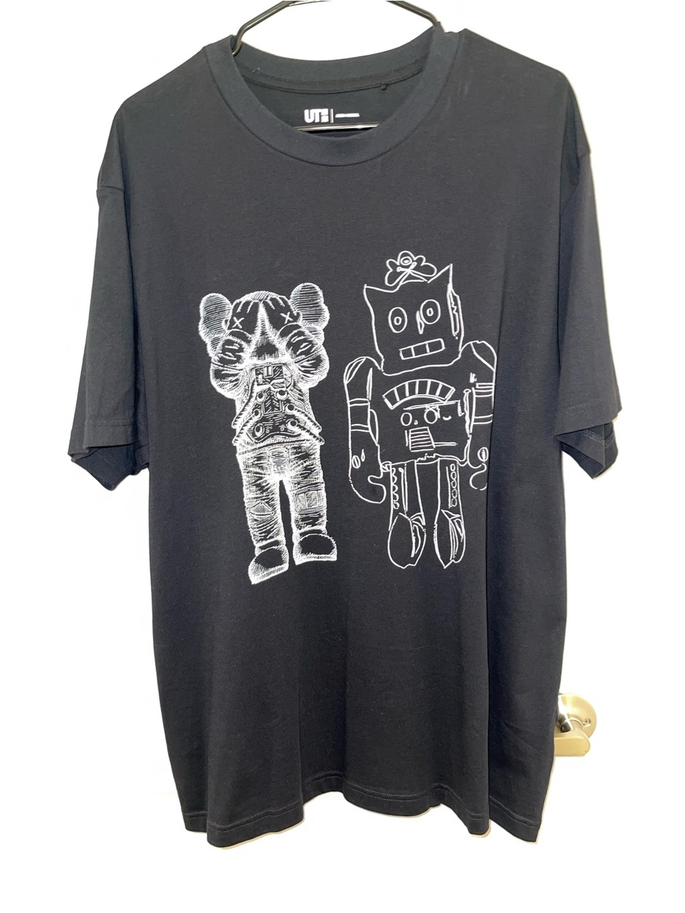 KAWS × Uniqlo Warhol UT Graphic 476351 T-shirt XL
